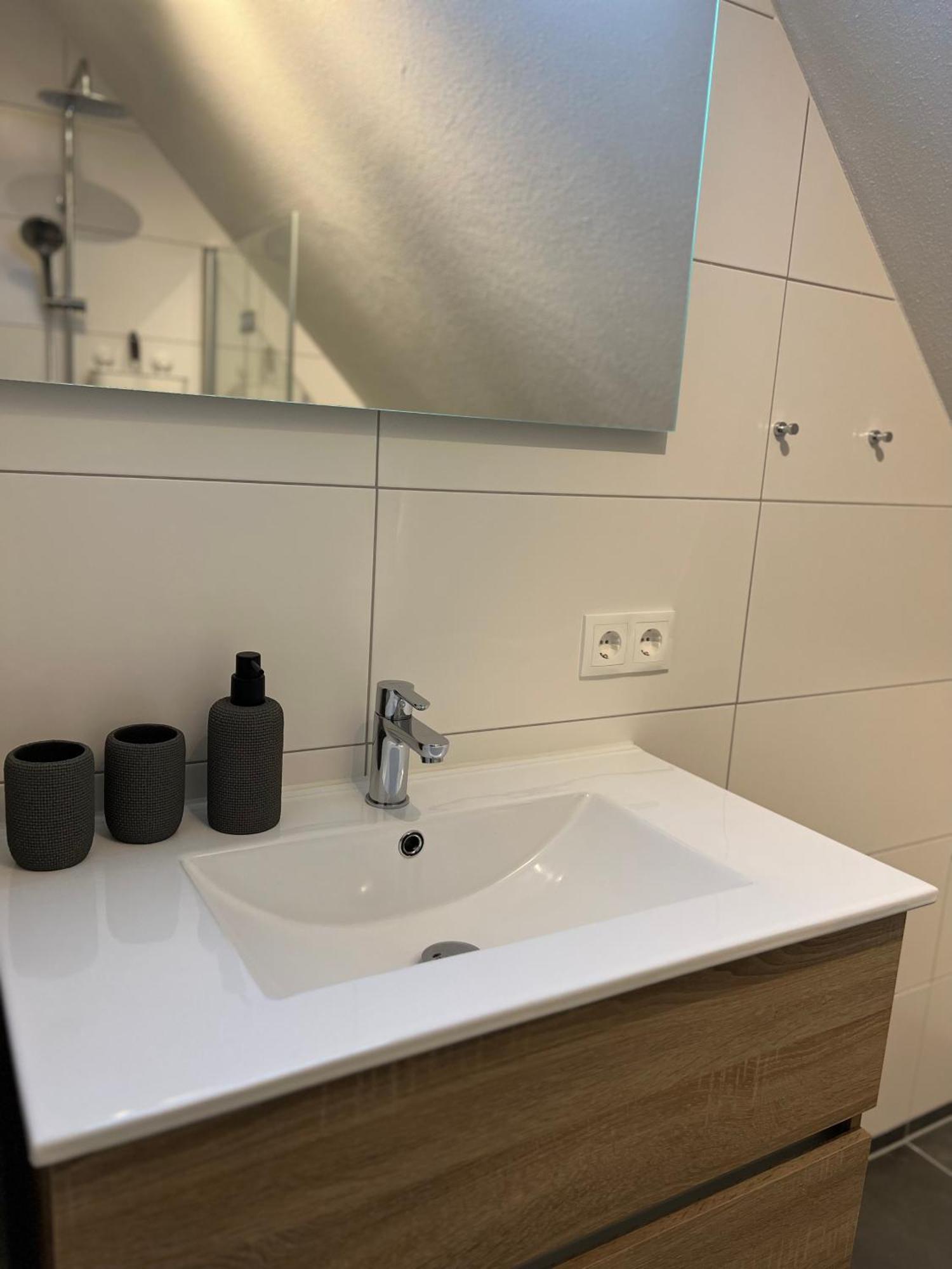 Villa Aryve In See-, Strand- Und Golfplatznaehe Inklusive Netflix, Bad En Suite Und Wohlfuehlgarantie Dirkshorn Exterior foto